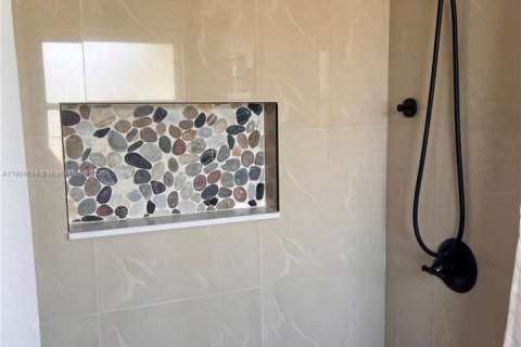 Купить виллу или дом в Форт Майерс, Флорида 2 спальни, 90.39м2, № 1982543 - фото 18