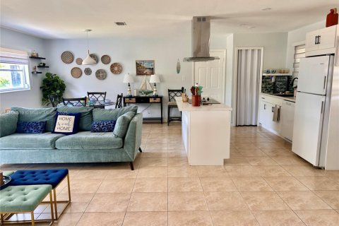 Купить виллу или дом в Форт Майерс, Флорида 2 спальни, 90.39м2, № 1982543 - фото 25