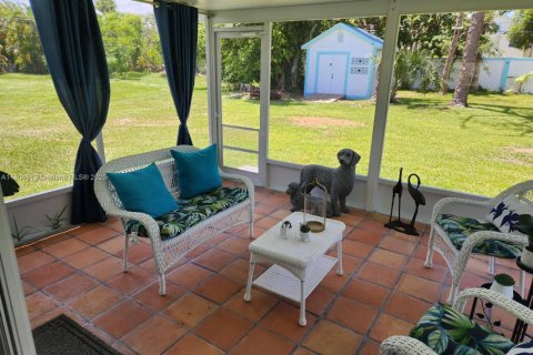 Купить виллу или дом в Форт Майерс, Флорида 2 спальни, 90.39м2, № 1982543 - фото 29