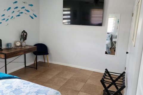 Купить виллу или дом в Форт Майерс, Флорида 2 спальни, 90.39м2, № 1982543 - фото 15