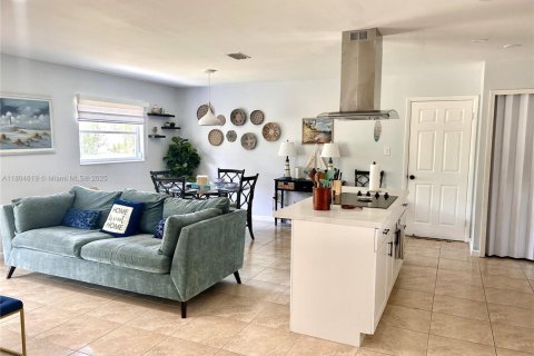 Купить виллу или дом в Форт Майерс, Флорида 2 спальни, 90.39м2, № 1982543 - фото 5