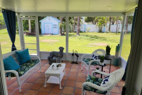 Купить виллу или дом в Форт Майерс, Флорида 2 спальни, 90.39м2, № 1982543 - фото 28