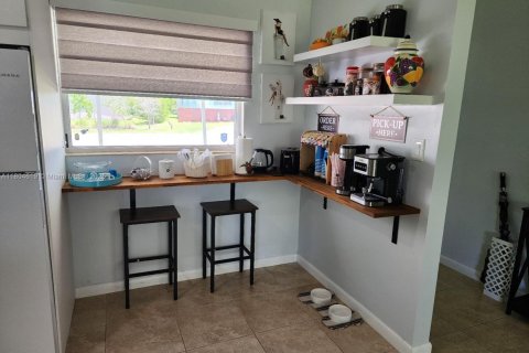 Купить виллу или дом в Форт Майерс, Флорида 2 спальни, 90.39м2, № 1982543 - фото 7