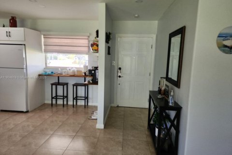 Купить виллу или дом в Форт Майерс, Флорида 2 спальни, 90.39м2, № 1982543 - фото 4