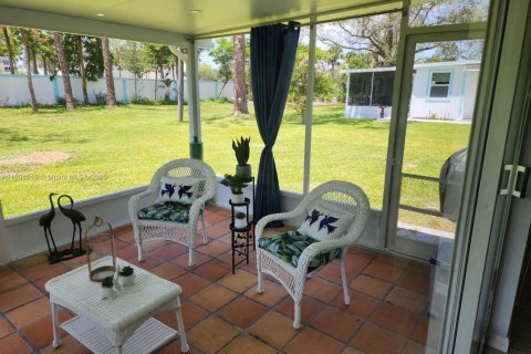 Купить виллу или дом в Форт Майерс, Флорида 2 спальни, 90.39м2, № 1982543 - фото 27