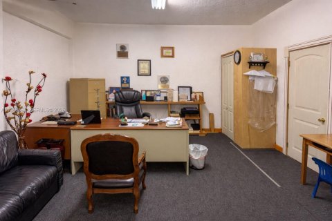 Купить коммерческую недвижимость в Майами, Флорида № 2048207 - фото 6