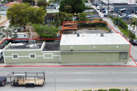 Коммерческая недвижимость в Майами, Флорида № 2048207