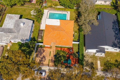 Casa en venta en West Miami, Florida, 3 dormitorios, 101.36 m2 № 2030593 - foto 28