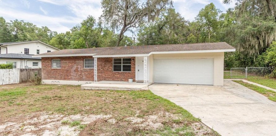 Villa ou maison à DeLand, Floride 3 chambres, 91.42 m2 № 1758383
