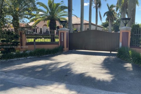 Apartment in Miami, Florida 1 bedroom, 65.03 sq.m. № 1953766 - photo 1