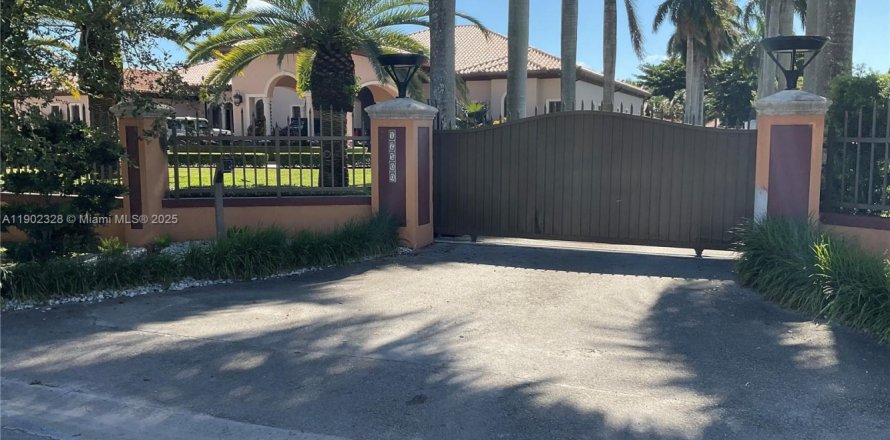 Apartment in Miami, Florida 1 bedroom, 65.03 sq.m. № 1953766