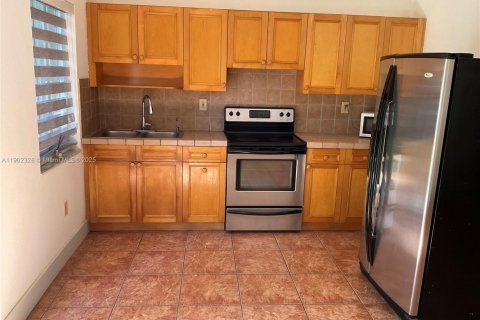 Apartment in Miami, Florida 1 bedroom, 65.03 sq.m. № 1953766 - photo 12