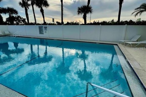 Copropriété à louer à Port Charlotte, Floride: 2 chambres, 106.84 m2 № 1747548 - photo 2