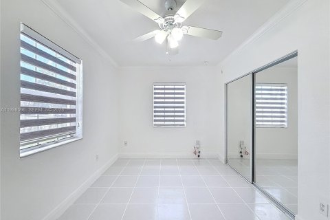 Villa ou maison à vendre à Miami, Floride: 5 chambres, 149.29 m2 № 1996002 - photo 22