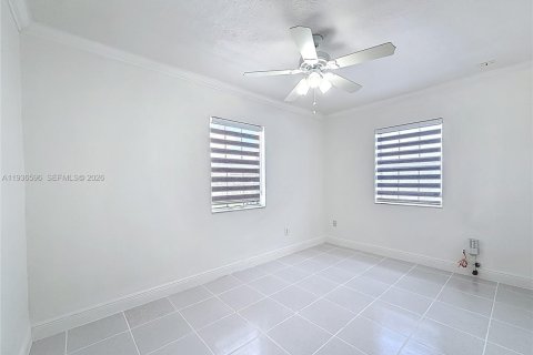Villa ou maison à vendre à Miami, Floride: 5 chambres, 149.29 m2 № 1996002 - photo 21