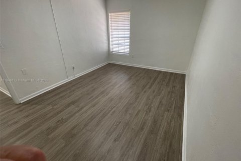 Condo in Kendall, Florida, 3 bedrooms  № 1847598 - photo 11