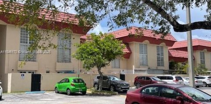 Condo à Kendall, Floride, 3 chambres № 1847598