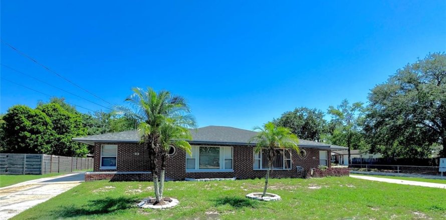 Duplex in Longwood, Florida 4 bedrooms, 150.5 sq.m. № 1822662