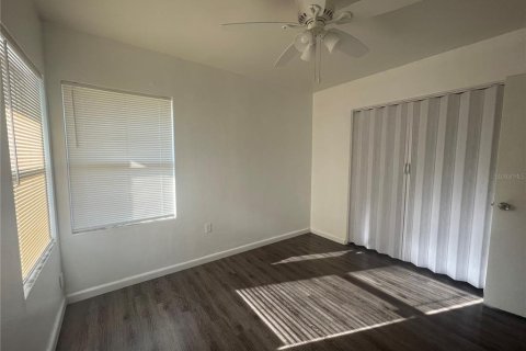 Duplex in Longwood, Florida 4 bedrooms, 150.5 sq.m. № 1822662 - photo 15