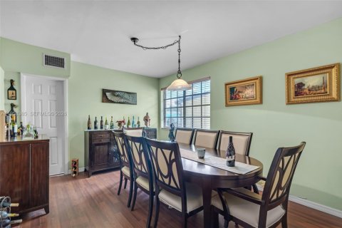 Купить виллу или дом в Майами-Спрингс, Флорида 3 спальни, 183.95м2, № 2023570 - фото 11