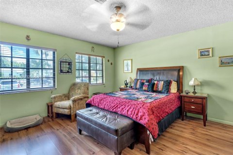 Купить виллу или дом в Майами-Спрингс, Флорида 3 спальни, 183.95м2, № 2023570 - фото 26