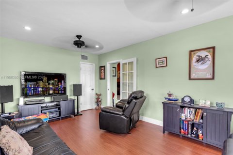 Купить виллу или дом в Майами-Спрингс, Флорида 3 спальни, 183.95м2, № 2023570 - фото 14