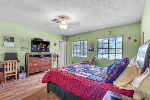 Купить виллу или дом в Майами-Спрингс, Флорида 3 спальни, 183.95м2, № 2023570 - фото 27