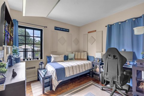 Купить виллу или дом в Майами-Спрингс, Флорида 3 спальни, 183.95м2, № 2023570 - фото 20