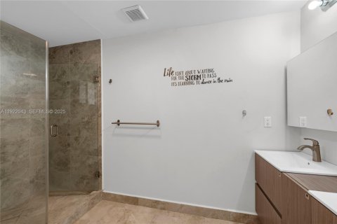 Casa en venta en Miami Lakes, Florida, 3 dormitorios, 176.79 m2 № 1982711 - foto 27