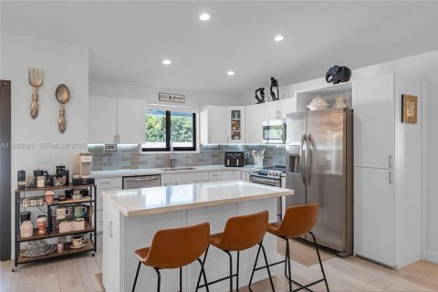 Casa en venta en Miami Lakes, Florida, 3 dormitorios, 176.79 m2 № 1982711 - foto 18