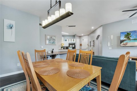 Condo in Davenport, Florida, 4 bedrooms  № 1630270 - photo 23