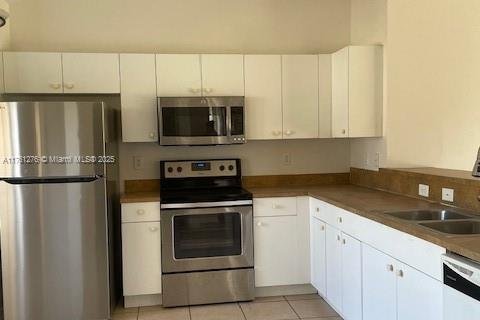 House in Lehigh Acres, Florida 3 bedrooms № 1698509 - photo 3