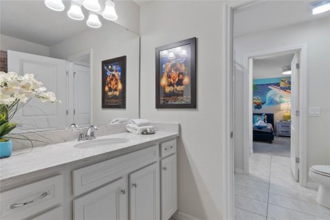 House in Davenport, Florida 8 bedrooms, 373.93 sq.m. № 1817268 - photo 22