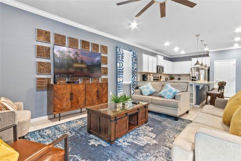 House in Davenport, Florida 8 bedrooms, 373.93 sq.m. № 1817268 - photo 6