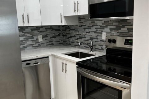 Condominio en alquiler en Pompano Beach, Florida, 3 dormitorios, 111.48 m2 № 2083499 - foto 9