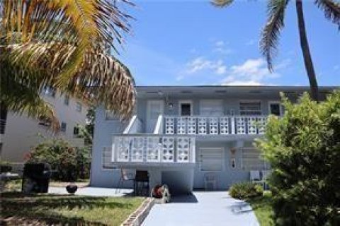 Condominio en Pompano Beach, Florida, 3 dormitorios  № 2083499