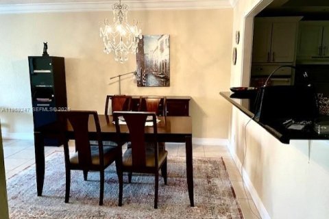 Condominio en Sunny Isles Beach, Florida, 1 dormitorio  № 2019941