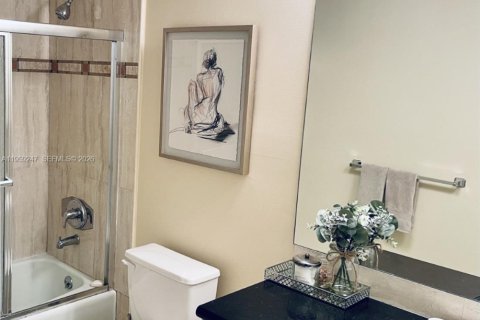 Condominio en alquiler en Sunny Isles Beach, Florida, 1 dormitorio, 92.9 m2 № 2019941 - foto 6