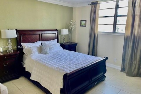 Condominio en alquiler en Sunny Isles Beach, Florida, 1 dormitorio, 92.9 m2 № 2019941 - foto 7