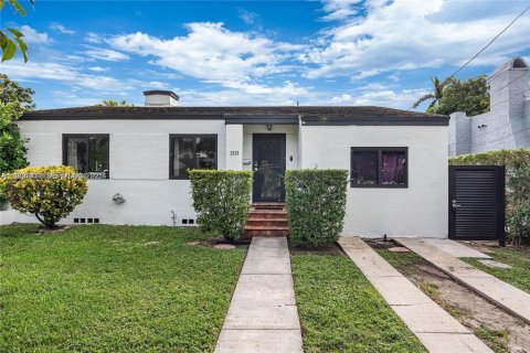 Immobilier commercial à louer à Miami, Floride: 1 chambre, 23.23 m2 № 1992270 - photo 2