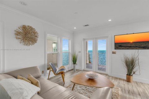 House in Key Largo, Florida 4 bedrooms, 167.78 sq.m. № 1850846 - photo 5