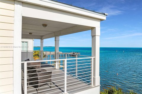 House in Key Largo, Florida 4 bedrooms, 167.78 sq.m. № 1850846 - photo 25