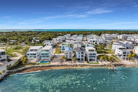 House in Key Largo, Florida 4 bedrooms, 167.78 sq.m. № 1850846 - photo 26