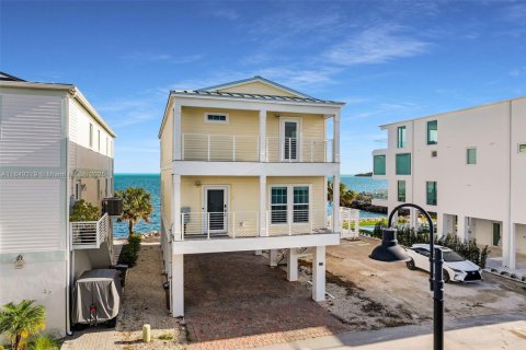 House in Key Largo, Florida 4 bedrooms, 167.78 sq.m. № 1850846 - photo 2