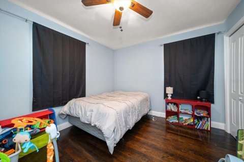 House in Largo, Florida 3 bedrooms, 125.98 sq.m. № 1835016 - photo 21