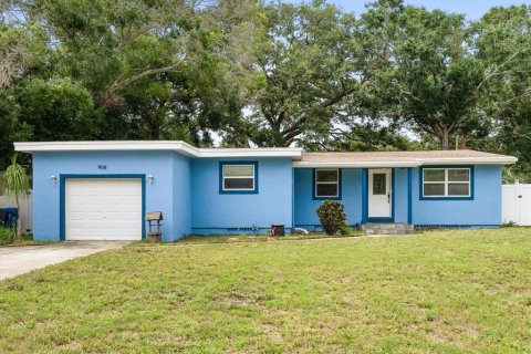House in Largo, Florida 3 bedrooms, 125.98 sq.m. № 1835016 - photo 1