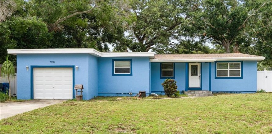 House in Largo, Florida 3 bedrooms, 125.98 sq.m. № 1835016