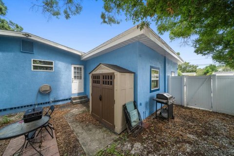 House in Largo, Florida 3 bedrooms, 125.98 sq.m. № 1835016 - photo 27