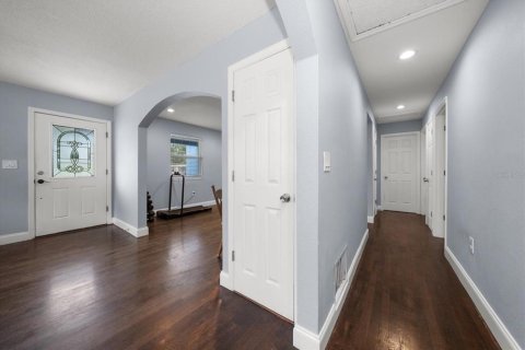 House in Largo, Florida 3 bedrooms, 125.98 sq.m. № 1835016 - photo 9