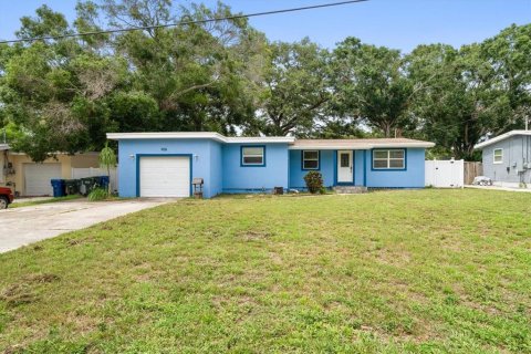 House in Largo, Florida 3 bedrooms, 125.98 sq.m. № 1835016 - photo 2